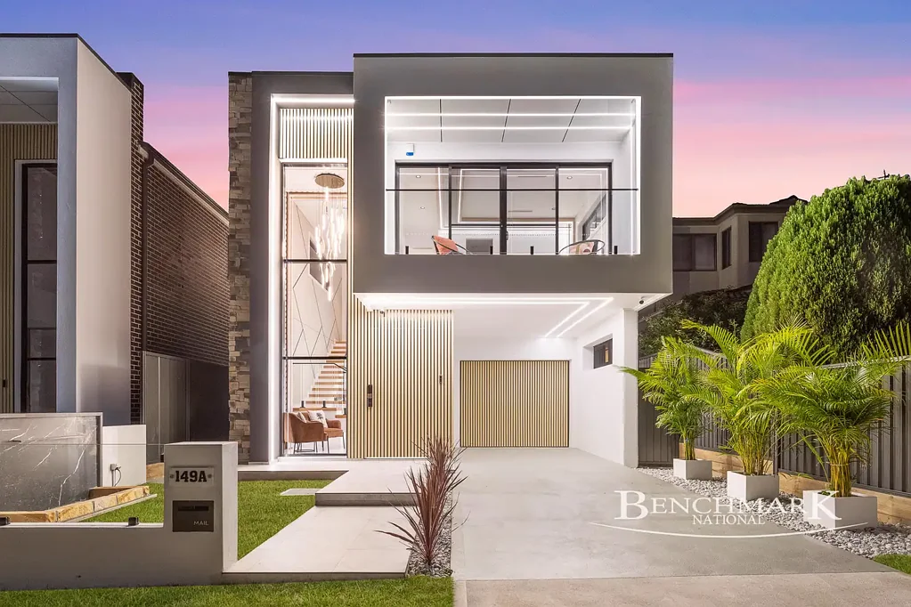 Chipping Norton 5બેડરૂમ Brand New Luxury Home – 5 Bedrooms with Dual Alfresco Areas
