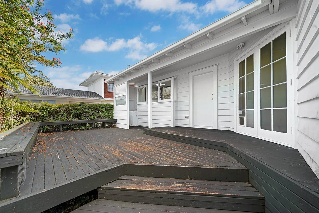 Mount Albert 3Moenga The Ultimate Do-Up! Huge Land, Huge Potential