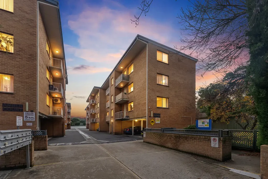 Queanbeyan East 2Zimmer Smart Investment or Affordable First Home Opportunity