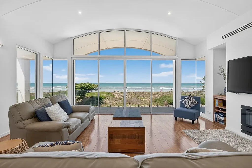 214 Surfers Parade, Middleton, SA 5213