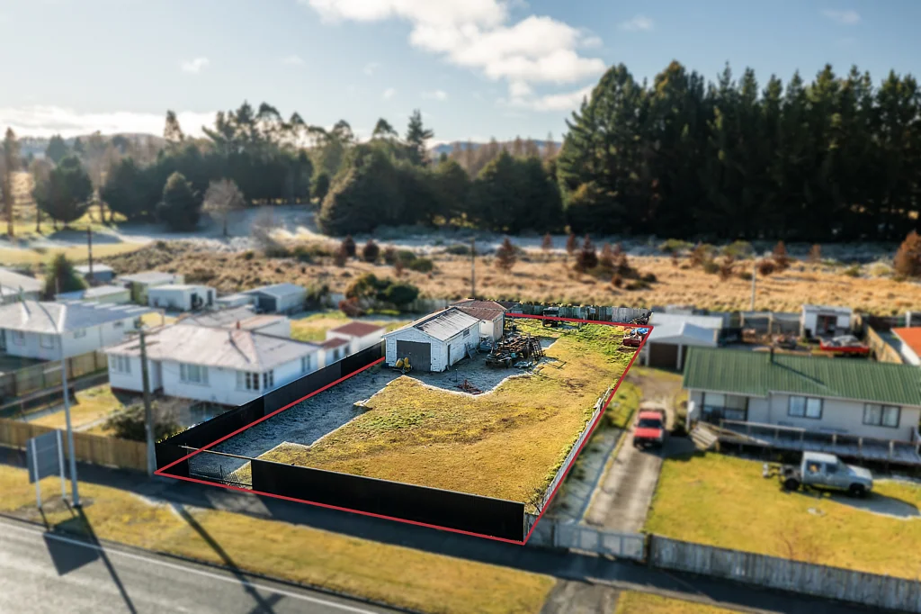 Waiouru  Quarter-acre section with sheds – power connected!