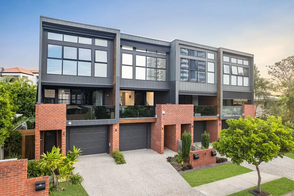 Surfers Paradise 3房  An Urban Contemporary Townhome with Space, Style and Privacy