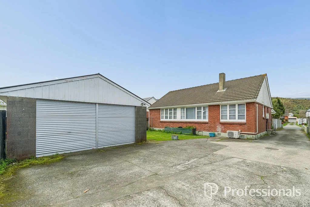 Avalon 3房  BRICK, TILE & A SERIOUSLY BIG GARAGE