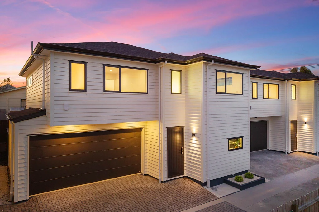 Te Atatu Peninsula 6Phòng ngủ Price Dropped, Vendor Wants Sold