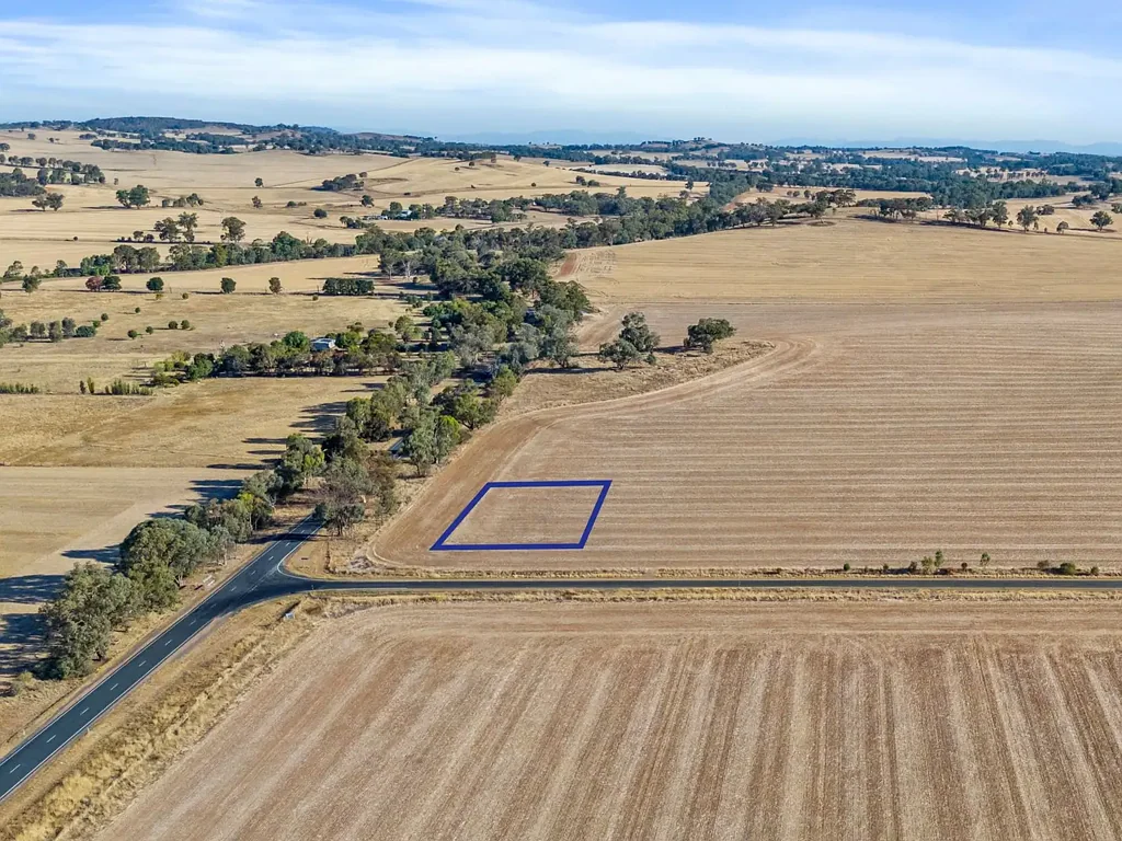 Devenish Prime 1.5-Acre Parcel in North East Victoria's Heartland
