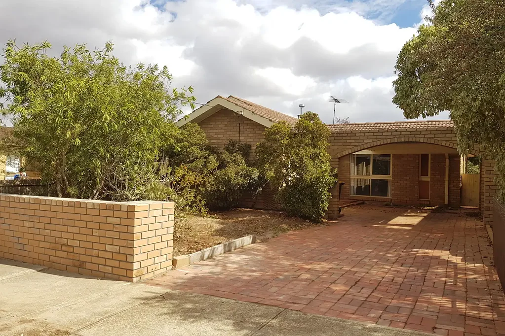 Perfectly Positioned Family Home with a Huge Backyard!