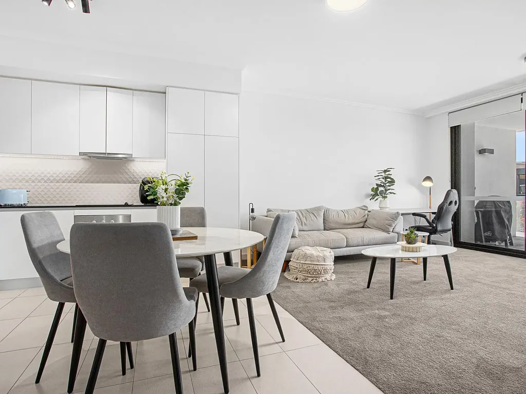 Fully Furnished, move in ready!