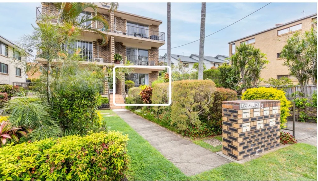 Beachside Beauty - Walk To The Famous Gold Coast Sandy Beaches