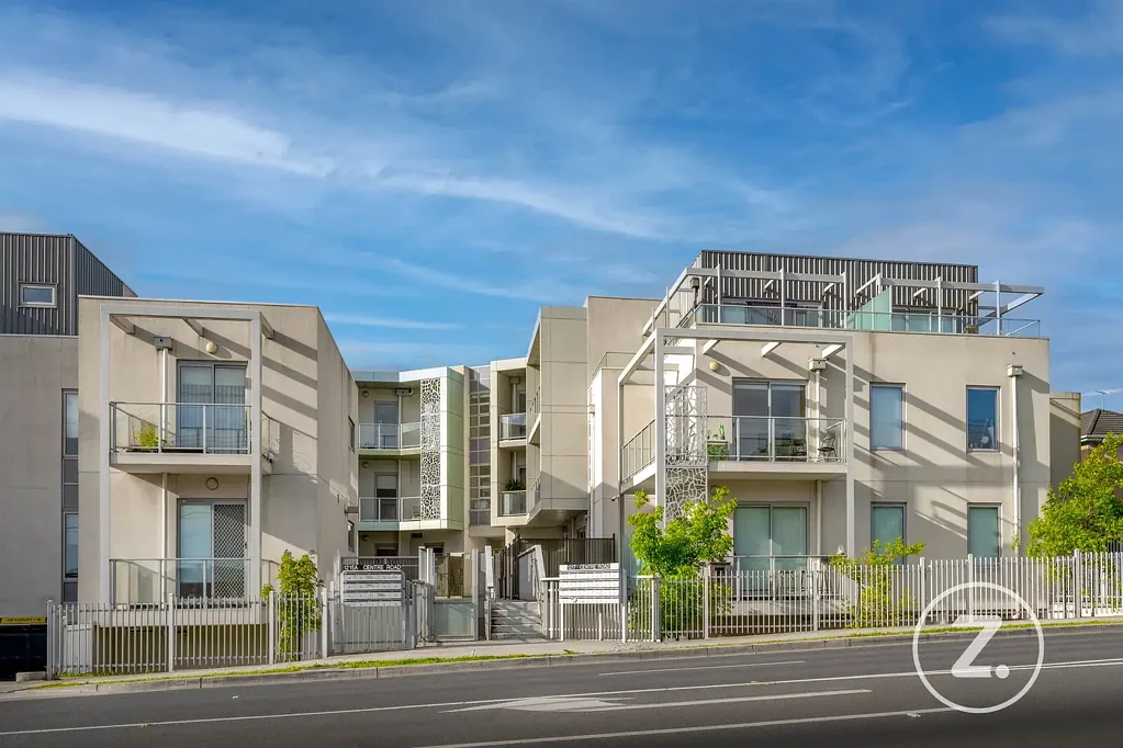 Stylish Modern Apartment in Prime Clayton/Oakleigh Location – Convenience Meets Comfort!