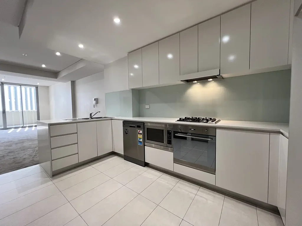 Stylish SPACIOUS Apartment