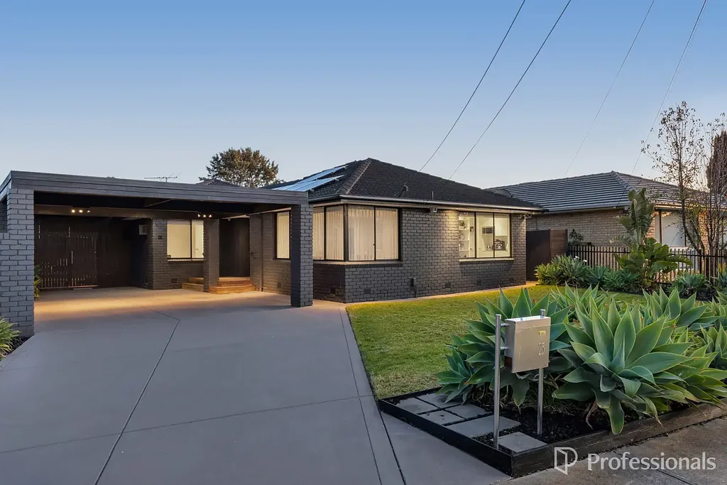25 Bellara Crescent, Kealba, VIC 3021