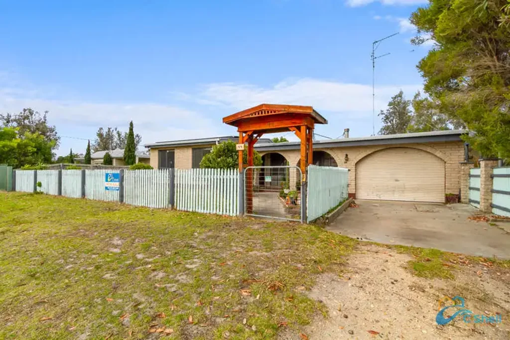 Loch Sport 3 Bedroom IN THE HEART OF THE TOWNSHIP
