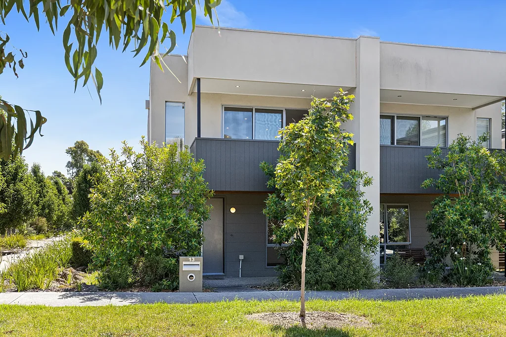 Heidelberg Heights 3침실 Modern Town Residence