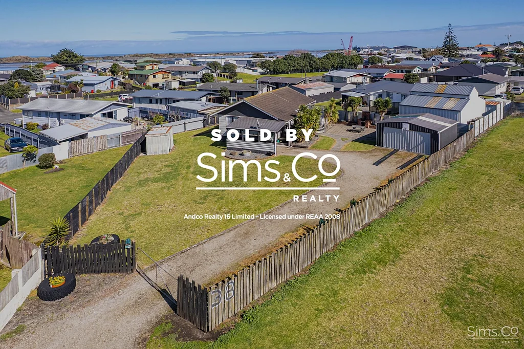 38 Tongariro Street, Castlecliff, Wanganui, Manawatu / Whanganui