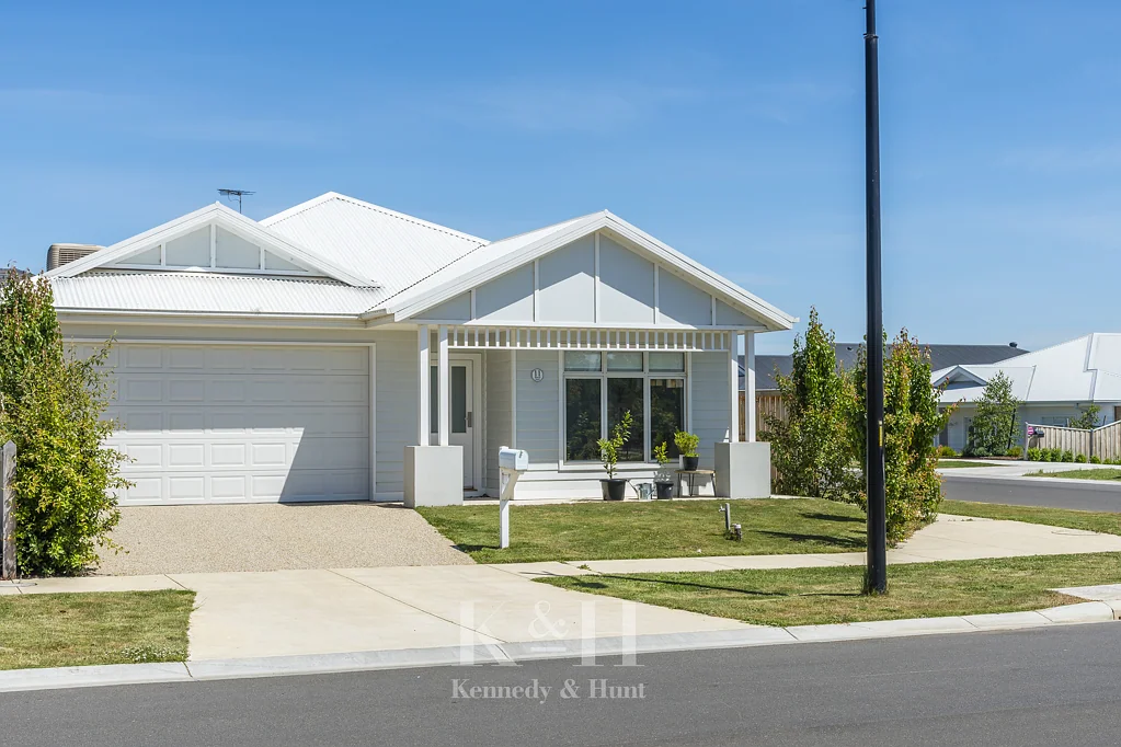 11 Bunyip Street, Gisborne, VIC 3437