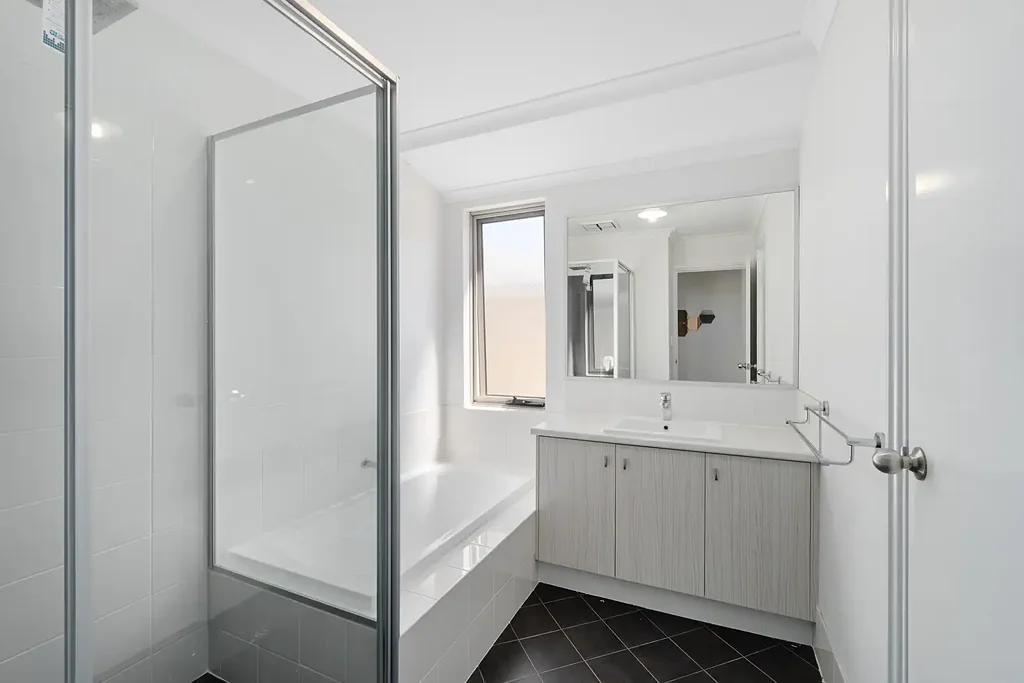 Modern Family Home in South Guildford
