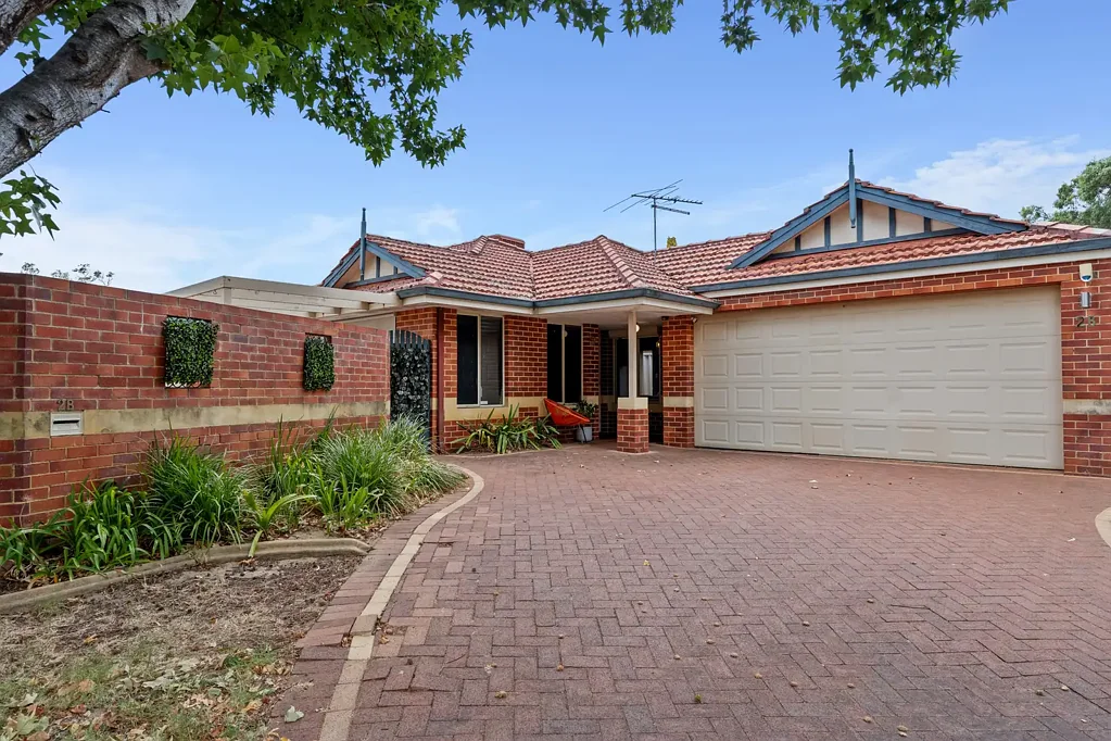2B Waterview Drive, Woodvale, WA 6026