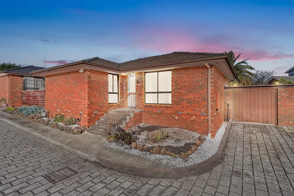 6/241-243 Westall Road, Clayton South, VIC 3169