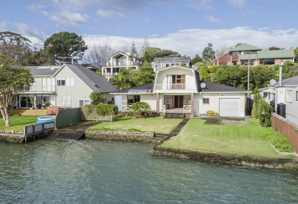 64 The Terrace, Herald Island, Waitakere City, Auckland