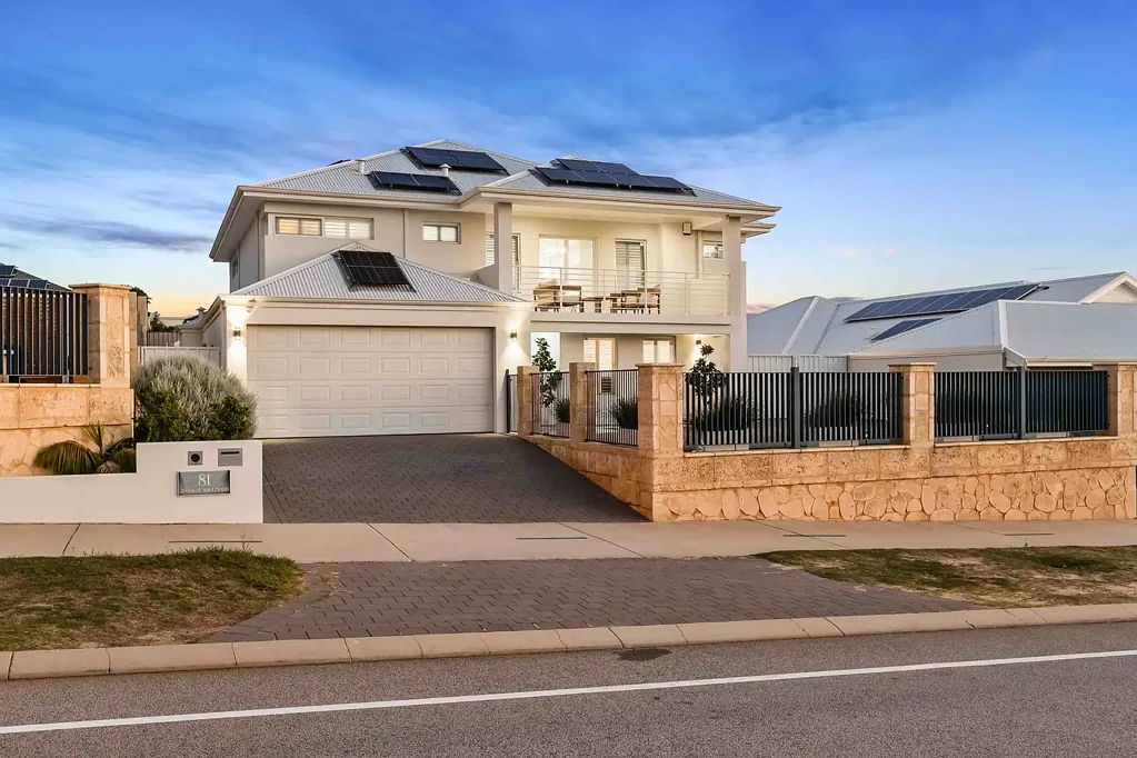Jindalee 5ห้องนอน Bring the Whole Extended Family – Coastal Living Without Compromise!