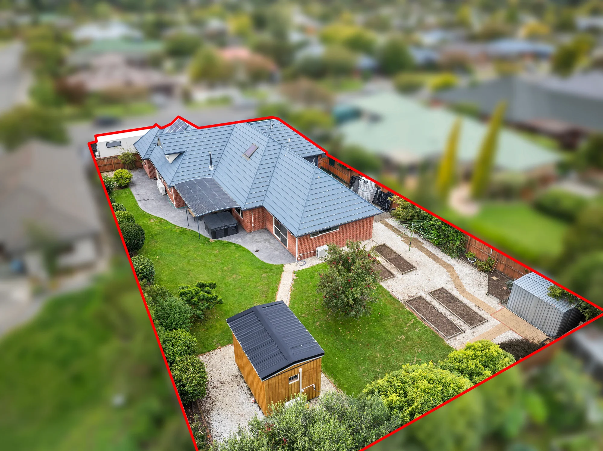 Woodend 5 Slaapkamer Big home, big section- must be sold!