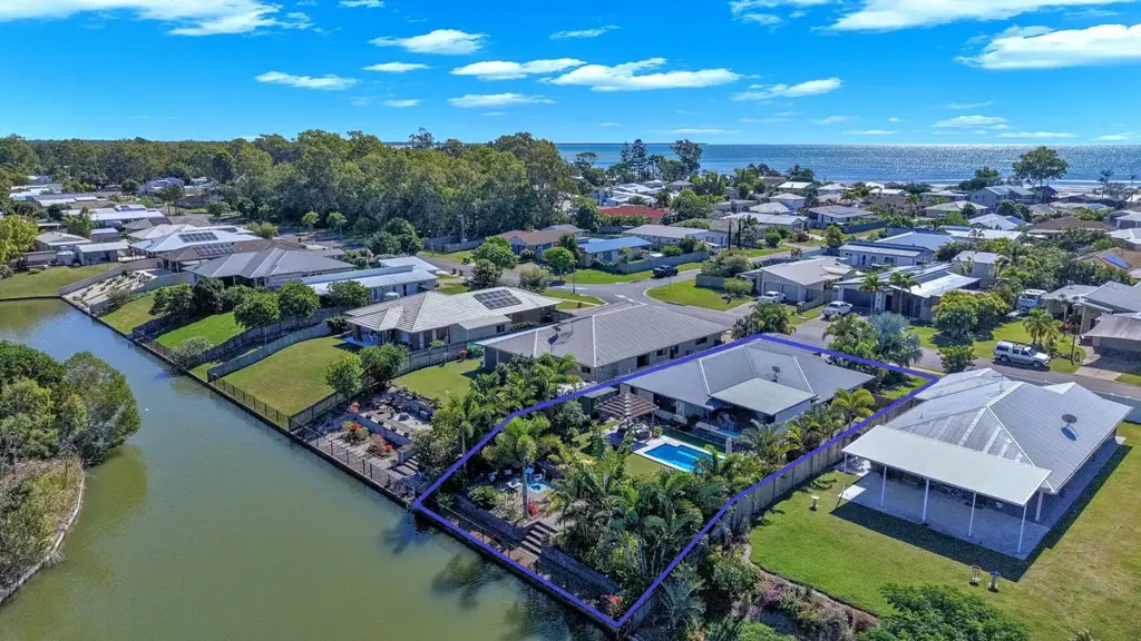 37 Northshore Avenue, Toogoom, QLD 4655