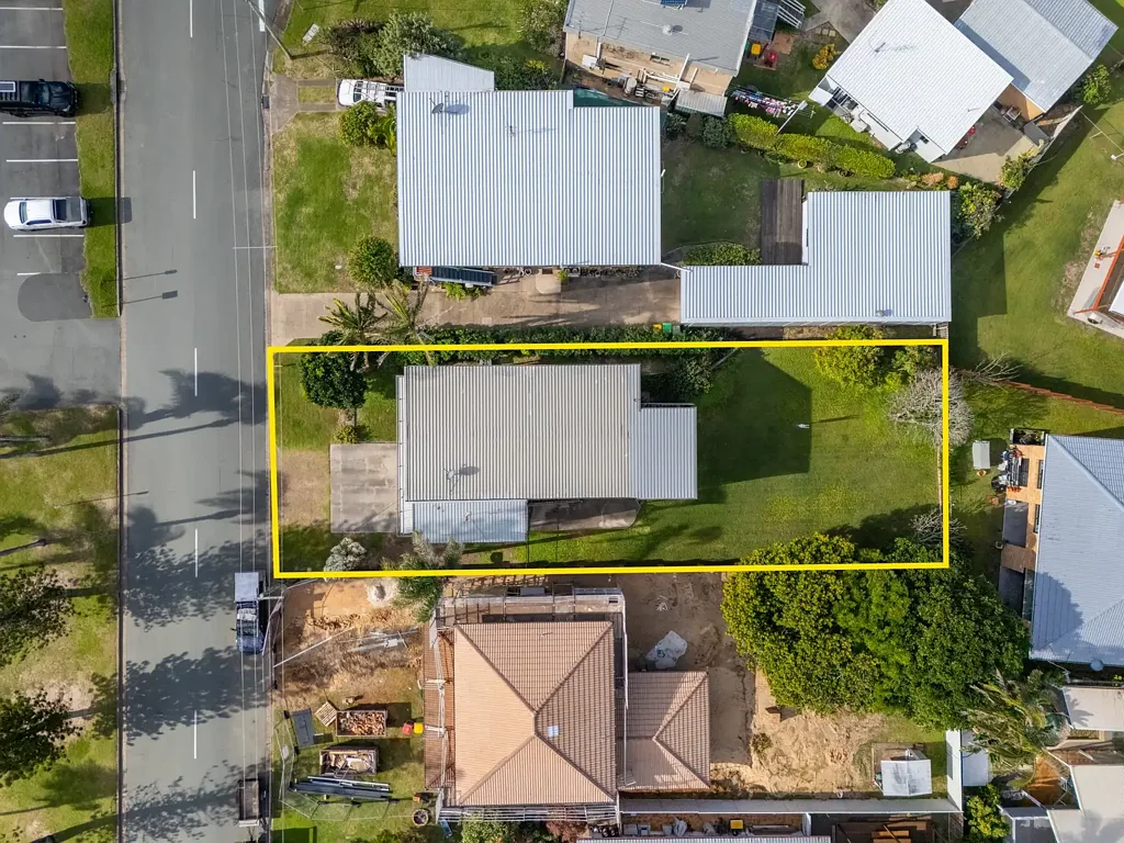 Buddina 4房  Executor says the property is selling at Auction this Saturday.