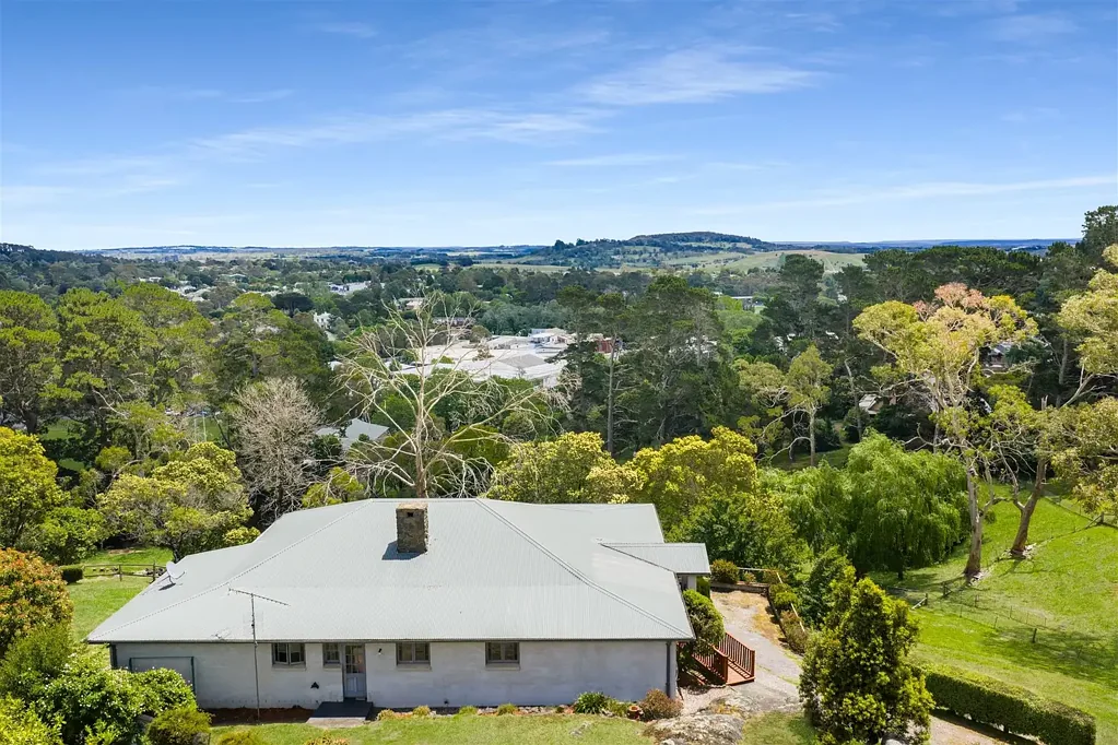 Moss Vale 5Zimmer Sun-soaked serenity and altogether stunning family living