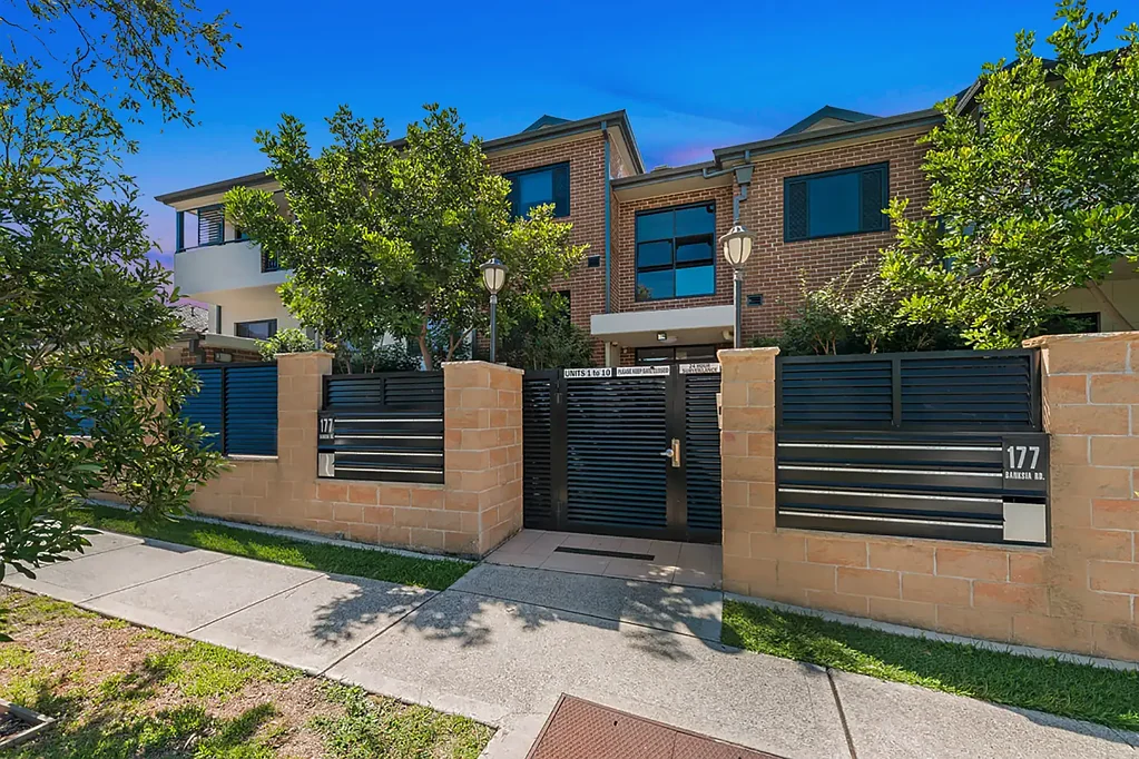 Greenacre 2房 位于备受推崇的 Grandview Estate 内的首层别墅式公寓 Ground floor Villa-style apartment within the esteemed Grandview Estate