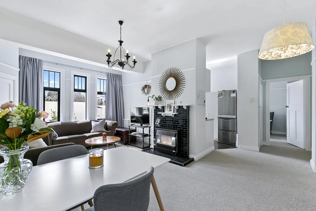 Mount Victoria 2房  Cute, Spacious, Carpark Sorted! BEO $539K