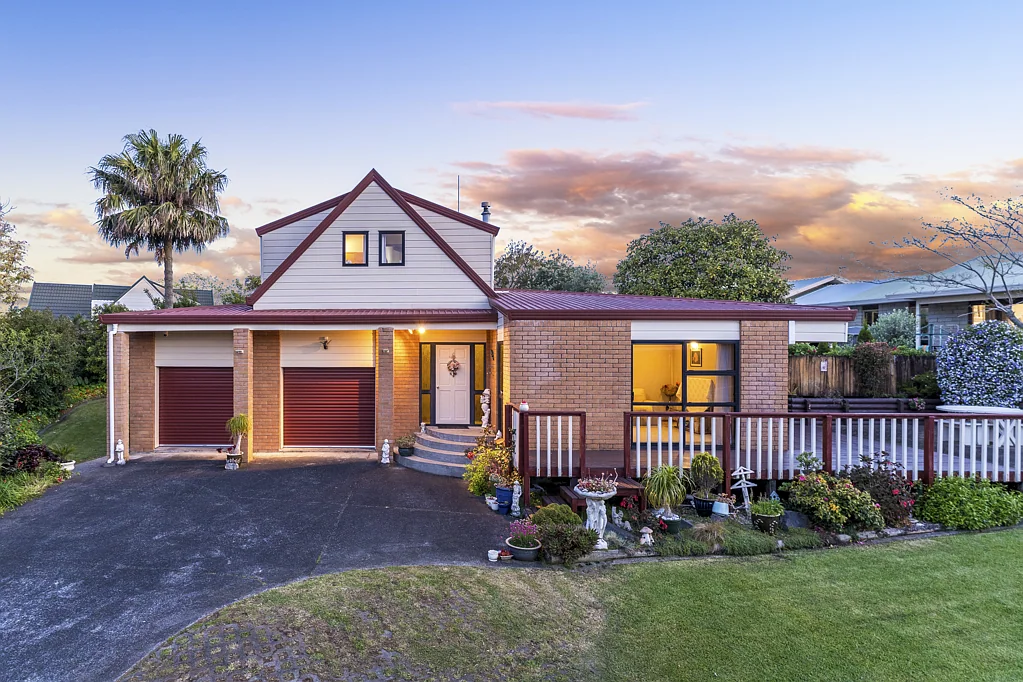 20 Muscat Place, Henderson, Waitakere City, Auckland