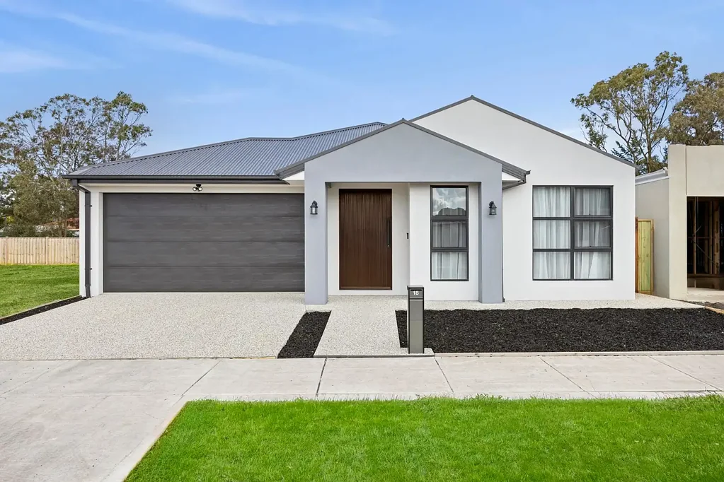 18 Perez Circuit, Leopold, VIC 3224, 4 slaapkamers, 2 badkamers, House