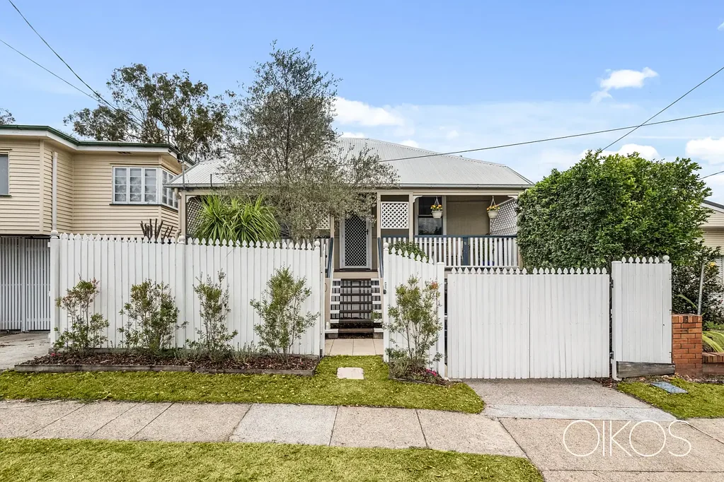 Bardon 3Zimmer Timeless Charm Meets Modern Family Living