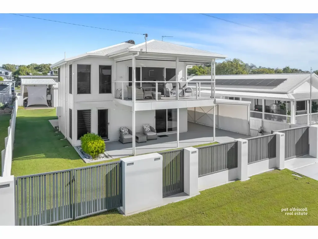 34 Cathne Street, Cooee Bay, QLD 4703