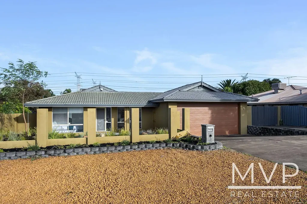 3 Bloodwood Circle, South Lake, WA 6164