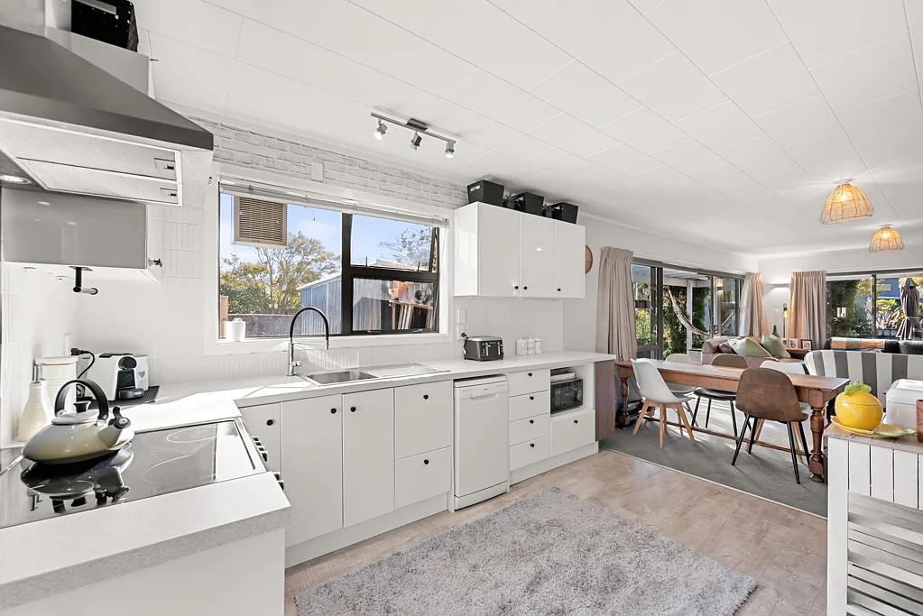 Waikanae 2 Bedroom Convenient Location & Comfortable Living