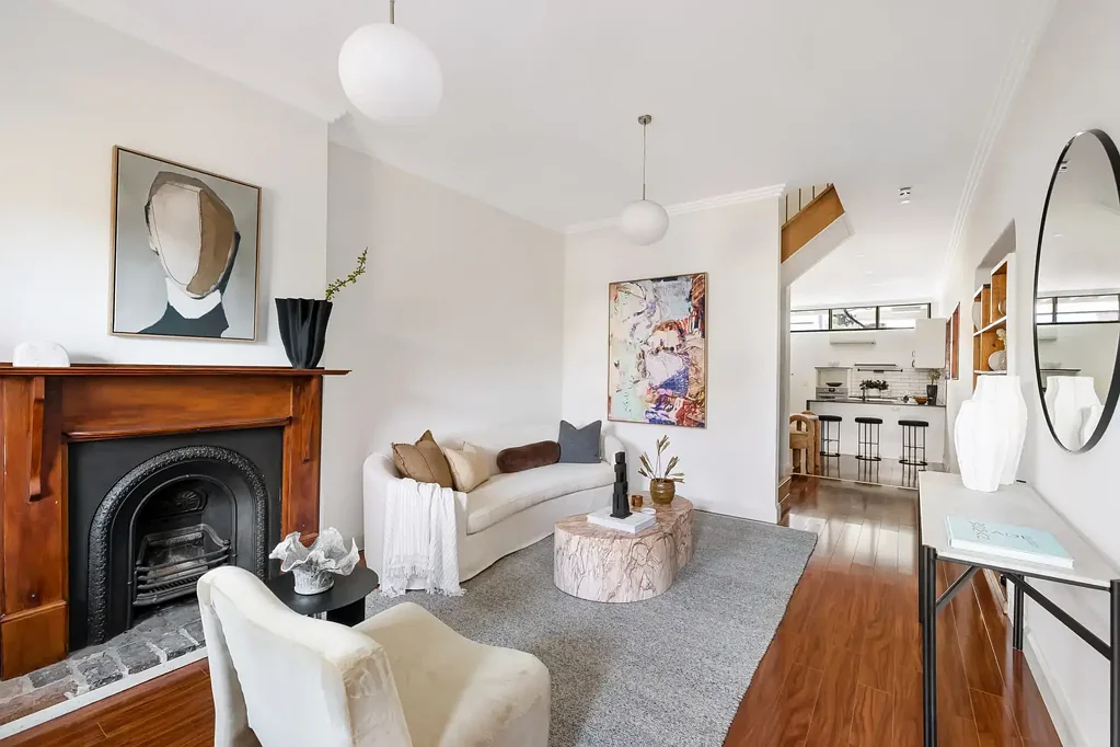 Enmore 2房 宁静绿树成荫的死胡同中的有格调联排别墅 Soulful terrace in quiet, leafy cul-de-sac
