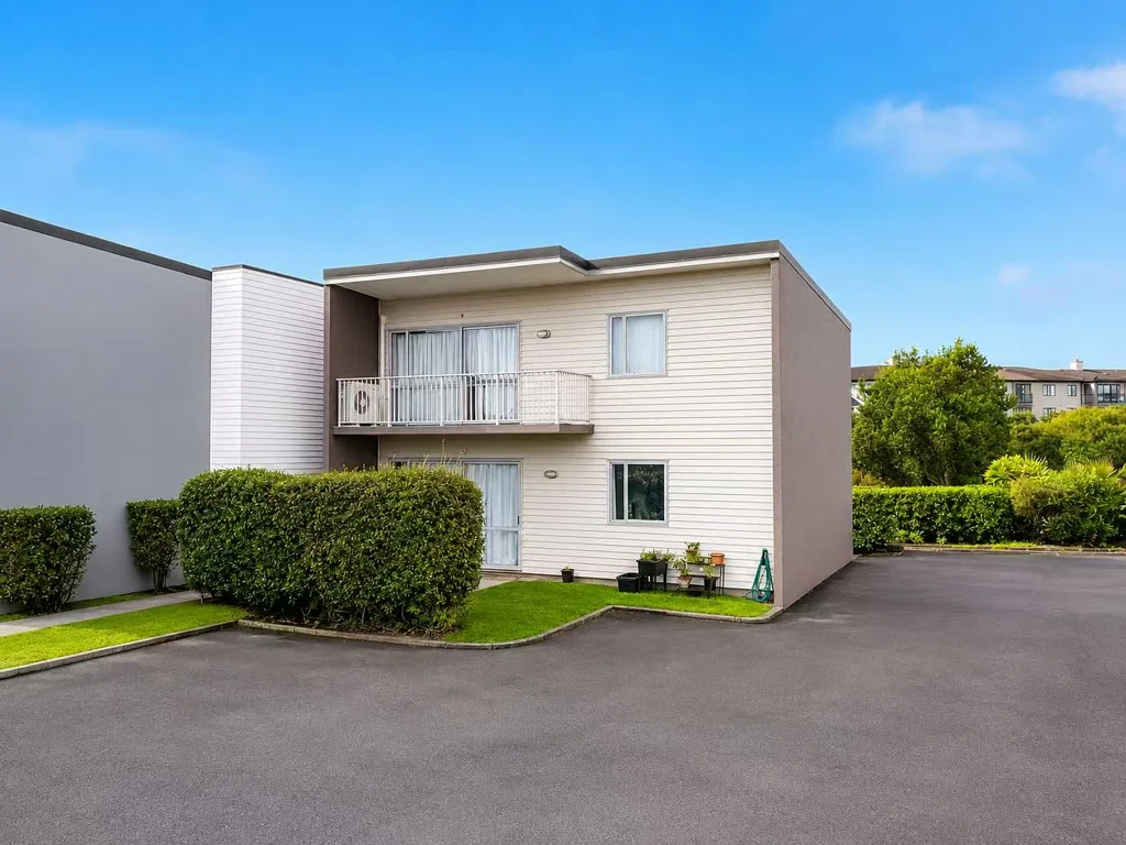 East Tamaki 2房  Entry Level in Botany College Zone
