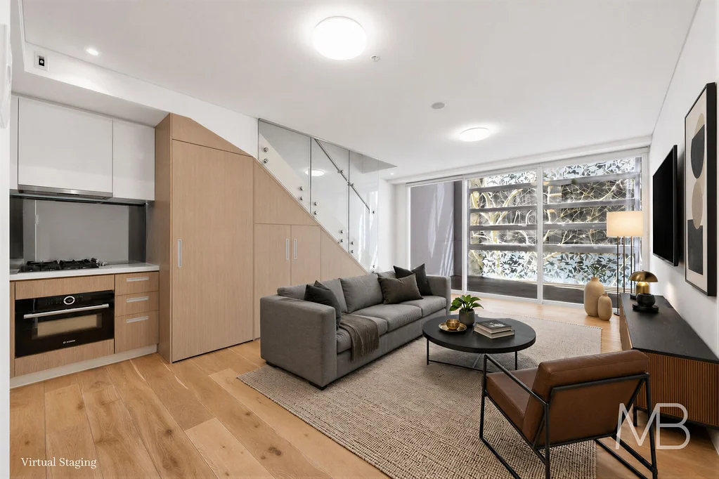 Luxurious Split-Level Apartment with Study & Winter Garden