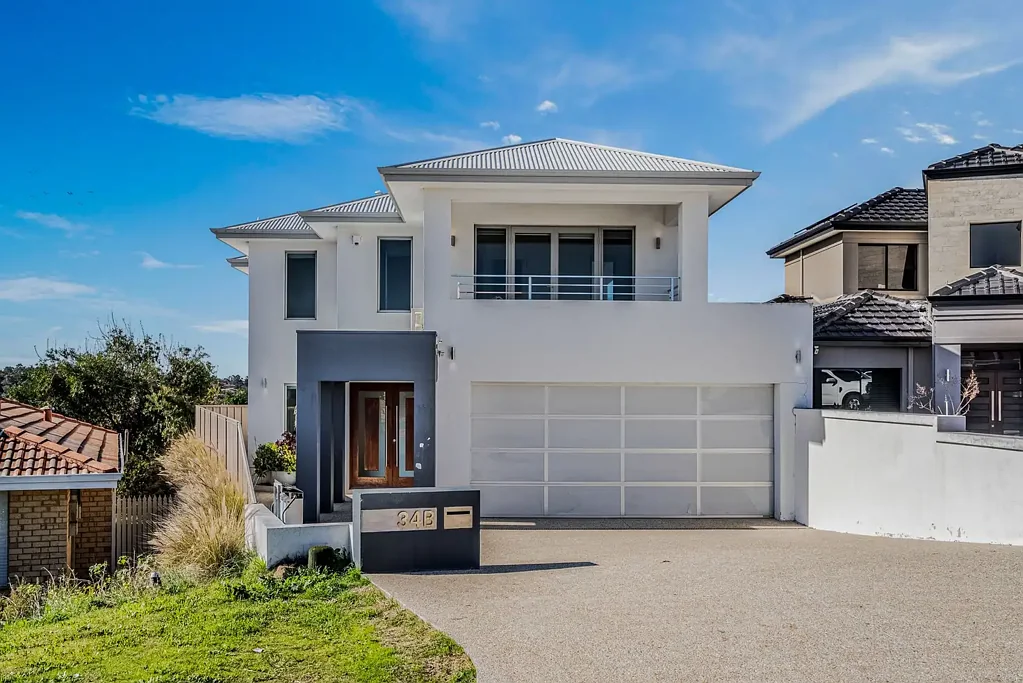 STUNNING FAMILY STYLE HOME