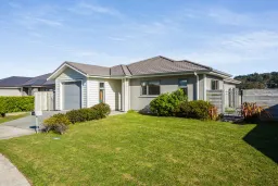 11 Henrietta Maxwell Grove, Wainuiomata