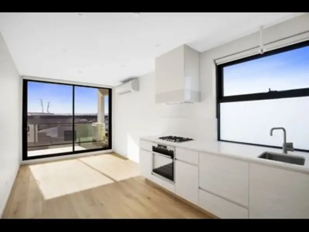 ULTIMATE BOUTIQUE LIFESTYLE IN PREMIER LOCATION