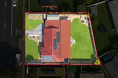 Regents Park 3 Slaapkamer 898m2 Block - With Sub-division Potential - Renovated Home