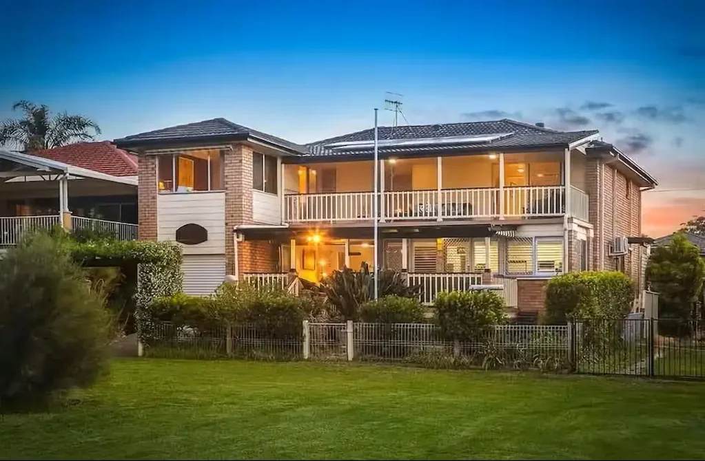 Lakeside living at its best