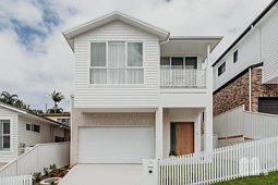 1B Bushlands Close, New Lambton Heights