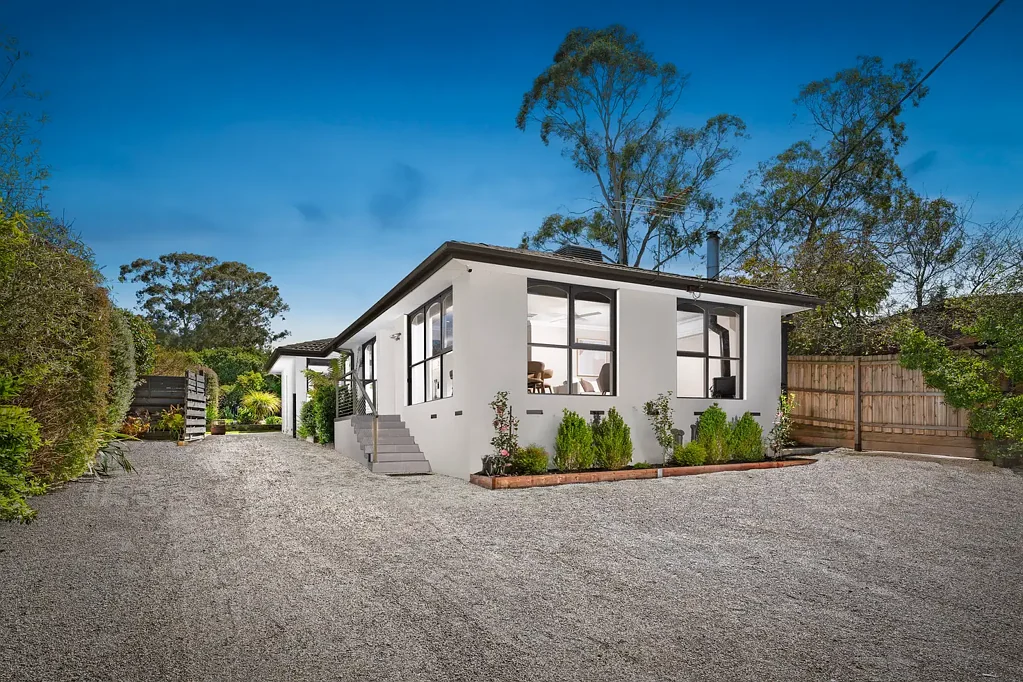 Croydon 3部屋 Stylish, Smart, and Spacious - A Rare Find on a 707m2 allotment in a court
