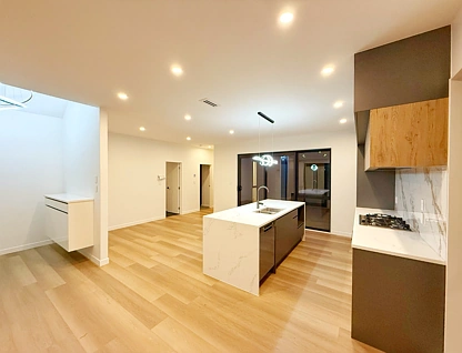 6 Kobe Street, 1694, Auckland, 4房, 2浴, 整租独立别墅