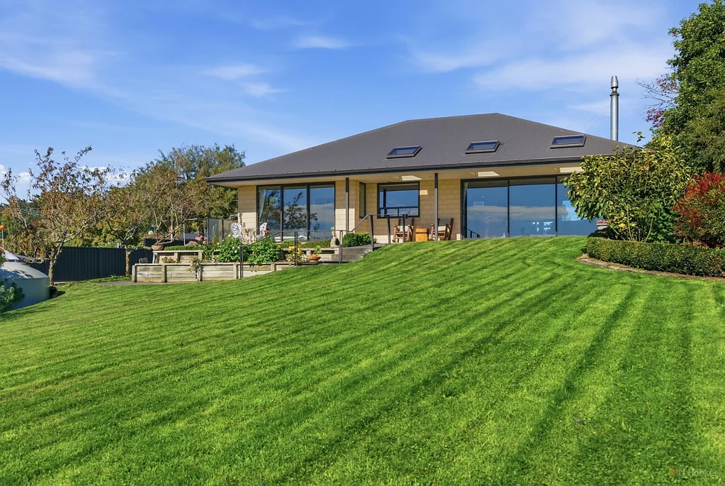 Geraldine 3બેડરૂમ Golden Opportunity in Sought-After Geraldine Downs