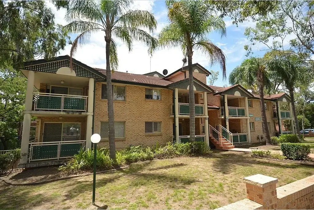 Spacious 2 Bedroom Unit!