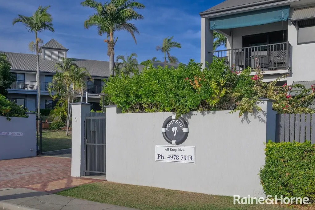 CITY CENTRE EXECUTIVE APARTMENTS WITH WATER VIEWS!